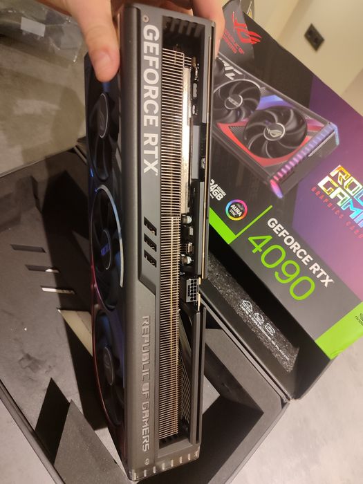 Placa gráfica rtx 4090 ASUS rog strix gaming