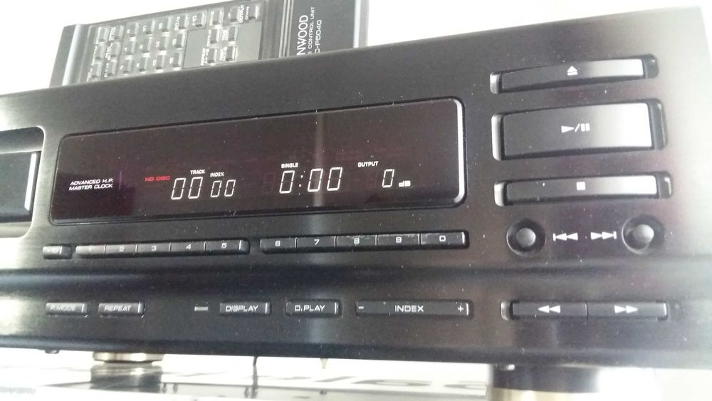 Odtwarzacz CD Kenwood DP-7060