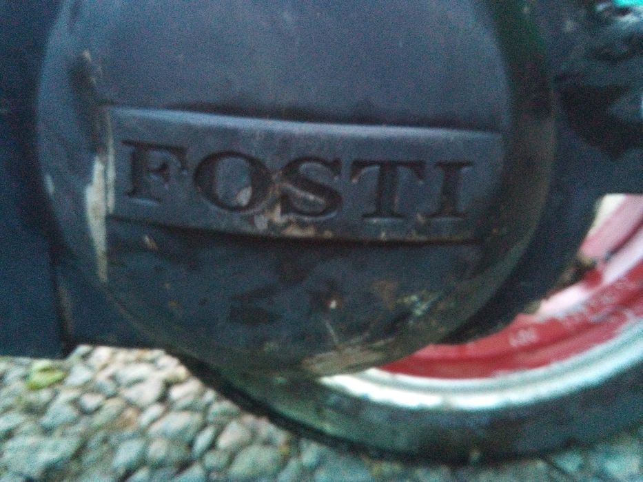 продам скутер Китайский в таком виде как на снимках всё что имеется