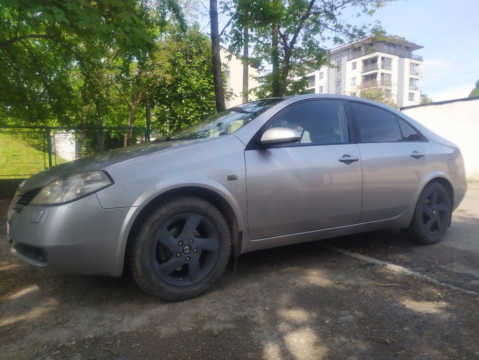 Nissan Primera P12