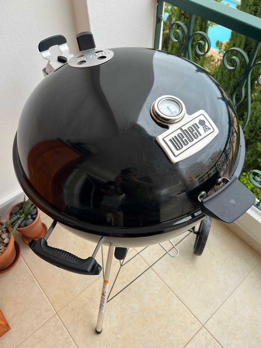 Weber Master Touch Premium 57cm