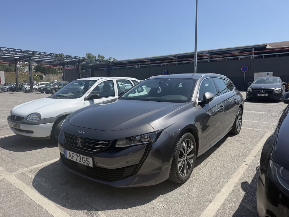 Peugeot 1.5 HDI Allure EAT8  2021  Nacional