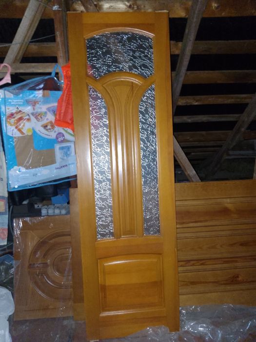 Продам двері міжкімнатні натуральне дерево