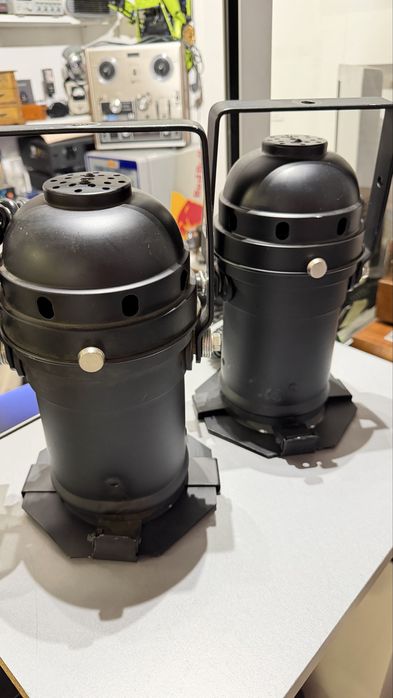 2 reflektory sceniczne par 46 150W w pełni sprawne używane