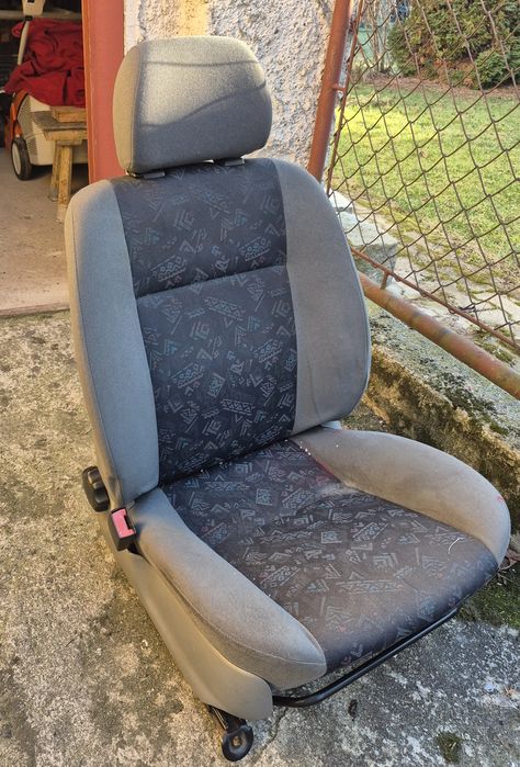 Fotel kierowcy Skoda Felicia 2000r