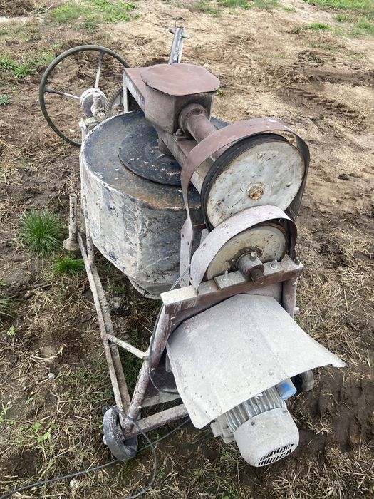 Betoniarka  duza lub sam silnik 230 v - sprawna