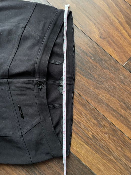 Spodnie czarne Guess