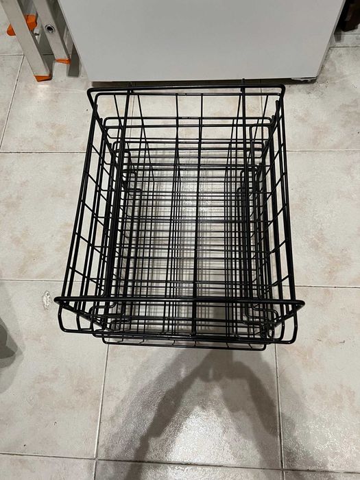 Arquivador de secretária em metal