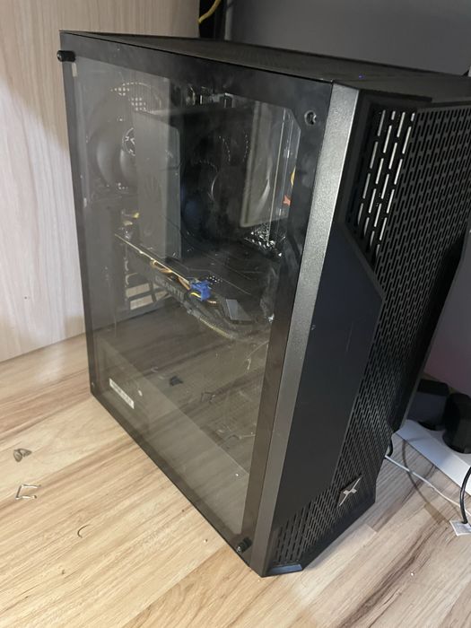 Komputer z gier i pracy