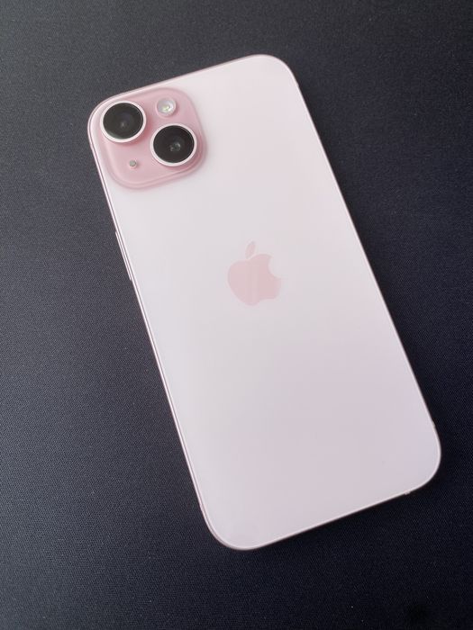 Apple iPhone 15 128GB Pink / Różowy – Stan Idealny, Bateria 90%, Etui