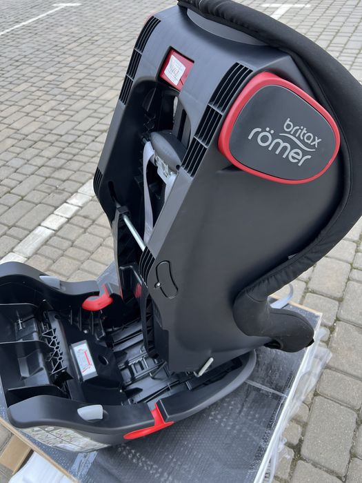 Автокрісло Britax Römer KING II LS 9–18 кг