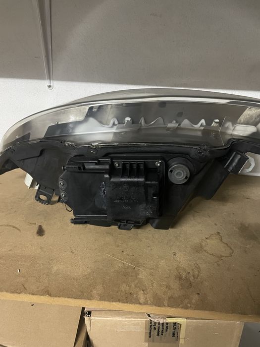 Farol bi xenon serie 1