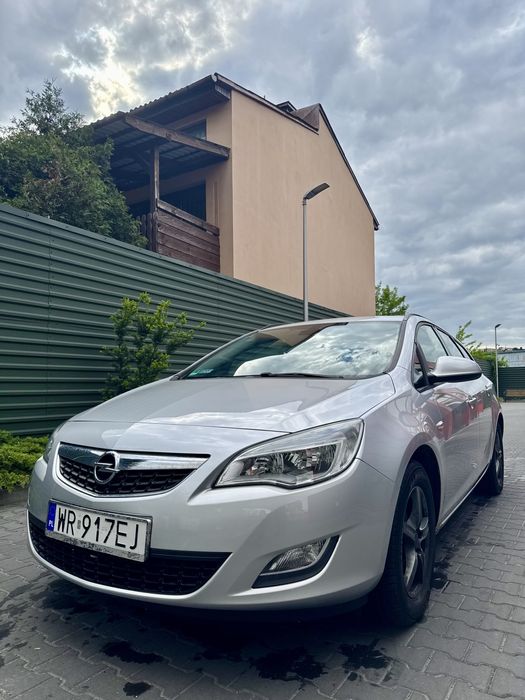 Opel Astra J 1.7 CDTI 2011r Kombi