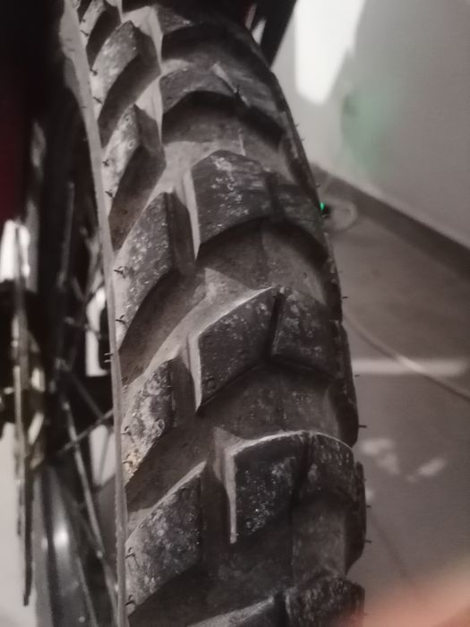 Pneus mota Michelin e karoo