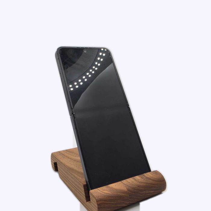 Магазин Samsung Galaxy Z Flip7 12/256GB Jet Black Гарантiя Trade In