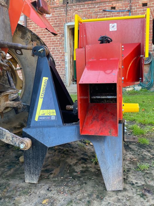 Rębak walcowy do ciągnika R-100