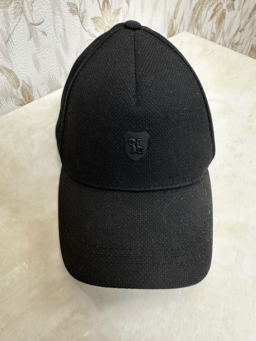 Продаю Мужские кепки чорна