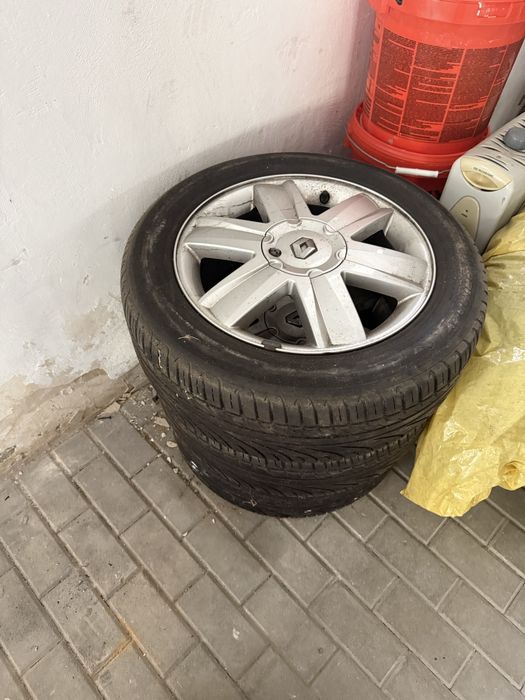Sprzedam felgi aluminiowe 16 od Laguny ll
