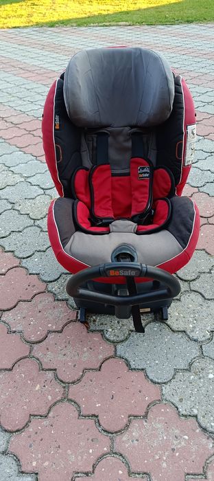 Fotelik Besafe Izi Combi X3 0-18kg bezwypadkowy tyłem isofix