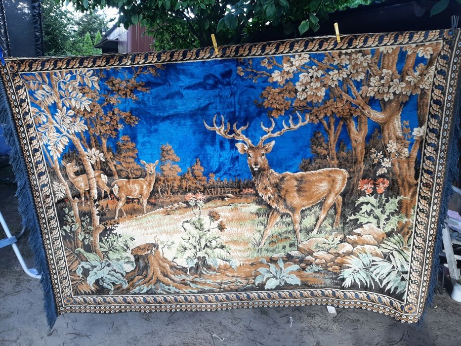 Ozdobny dywan ba ścianę