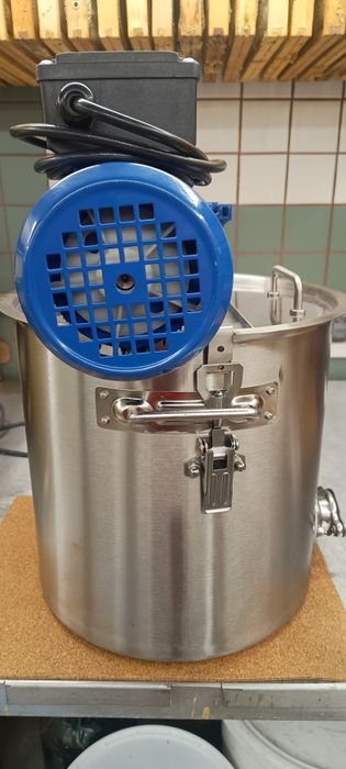 Kremownica do miodu 25l