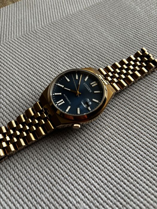 Чоловічий годинник CITIZEN TSUYOSA 60