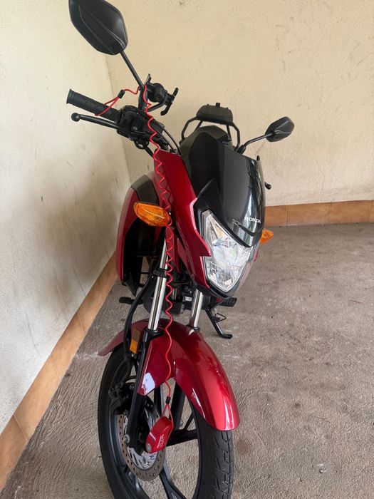 Moto CB 125 F ano 2023 mês 7