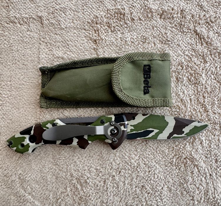 Canivete camuflado Beta