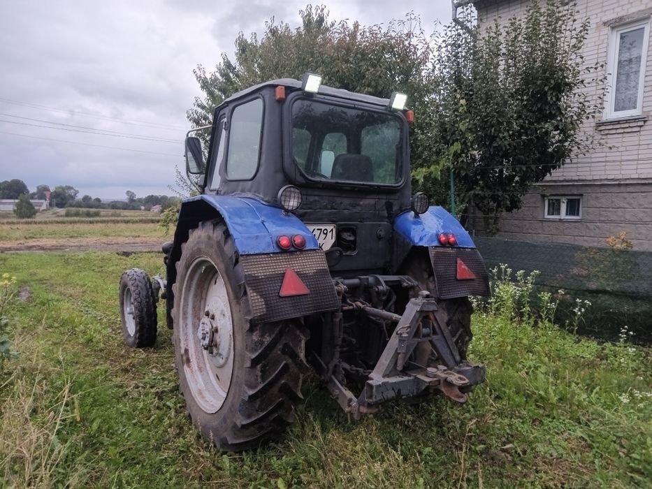 Трактор ЮМЗ-6АЛ на стартері та дозаторі