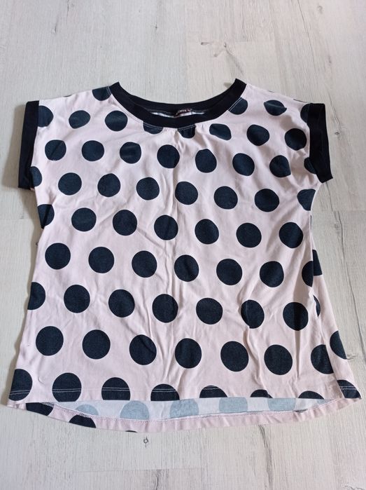 Damska bluzka w grochy