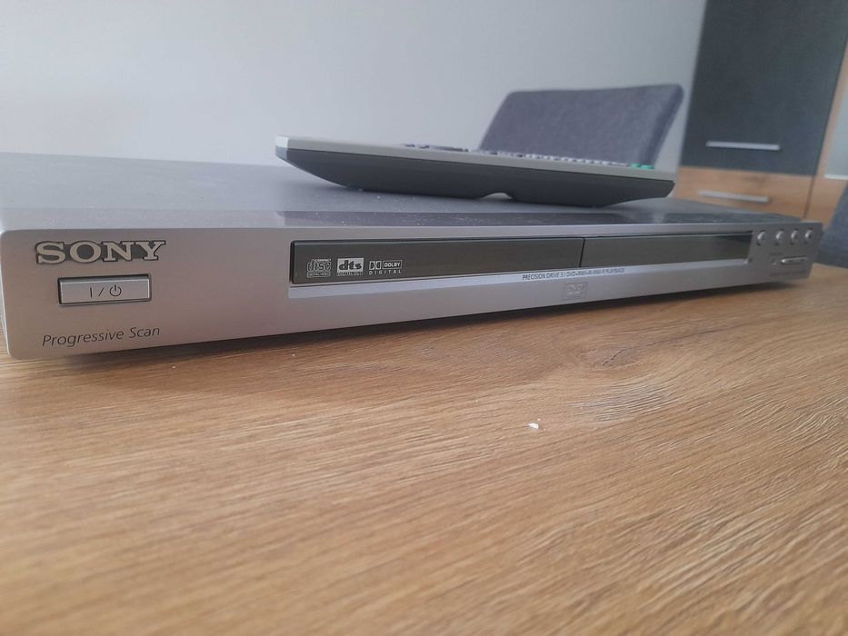 Odtwarzacz Sony DVD/CD  Player DVP-NS 585P