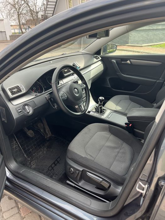 Passat b7 2011 року 1.6 дизель