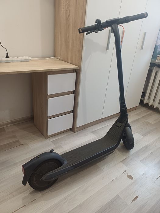 Hulajnoga elektryczna ninebot