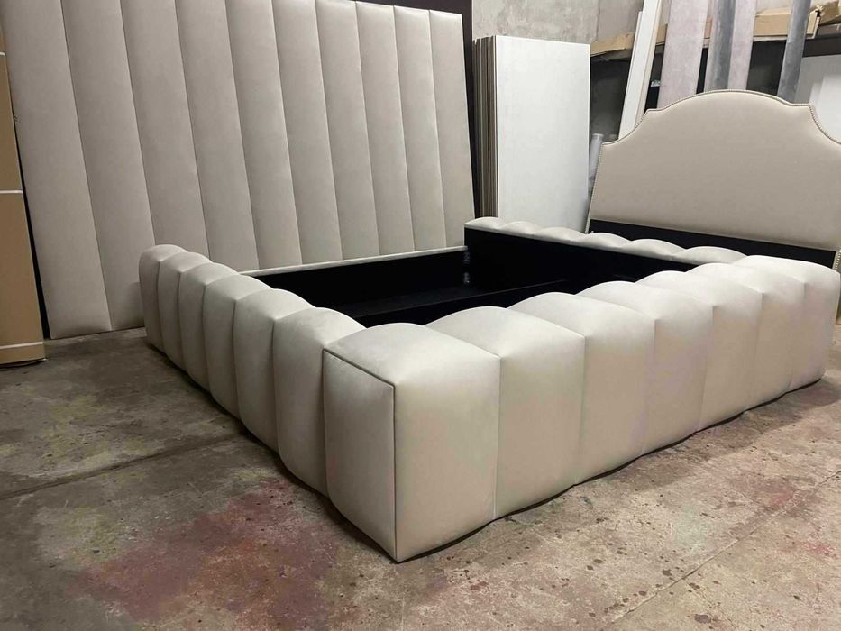 Łóżko tapicerowane box panele na wymiar łóże projekt półwałki welur