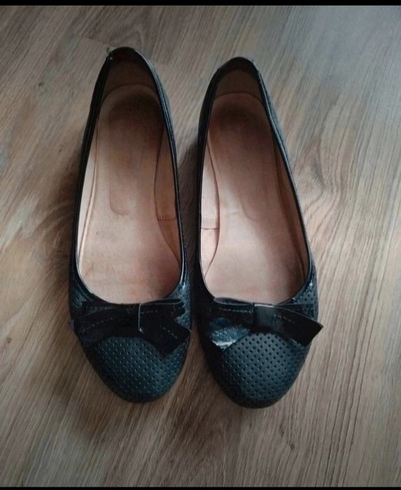 Baleriny skóra naturalna