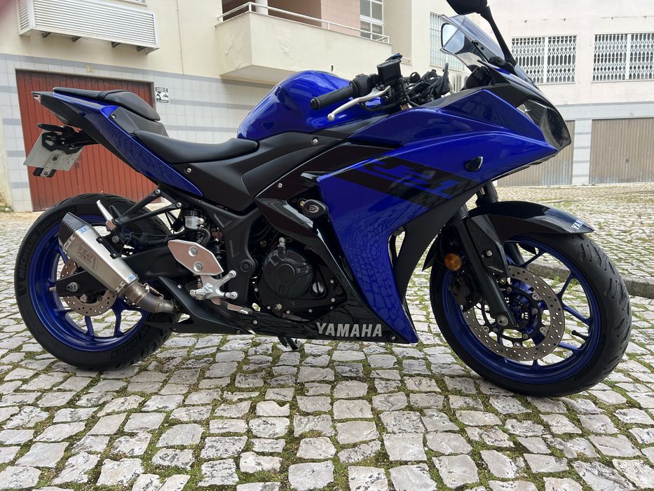 Yamaha R3 como nova