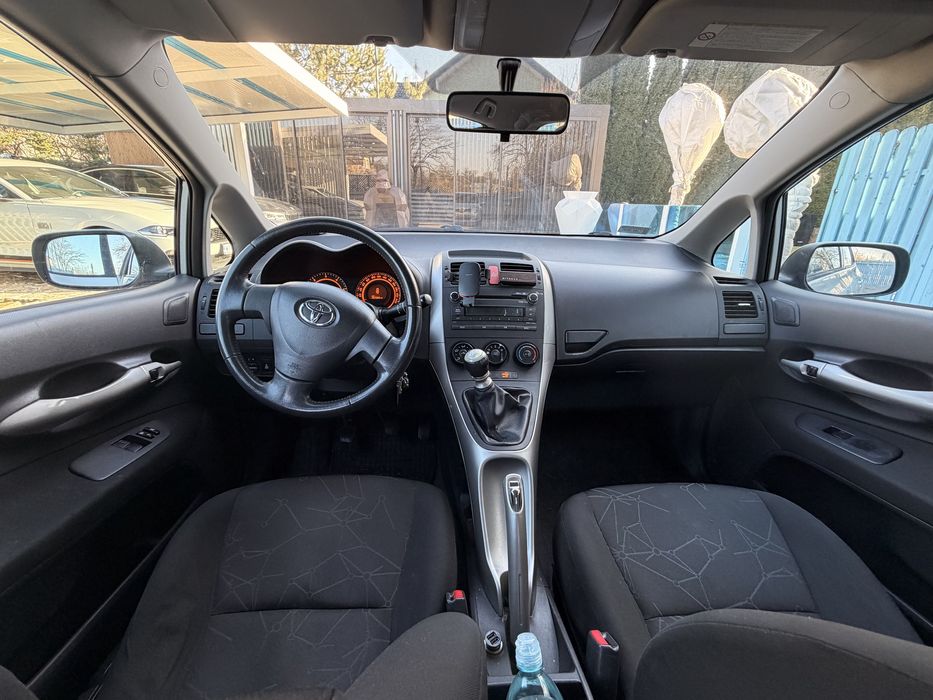 Sprzedam Toyota Auris silnik D4D