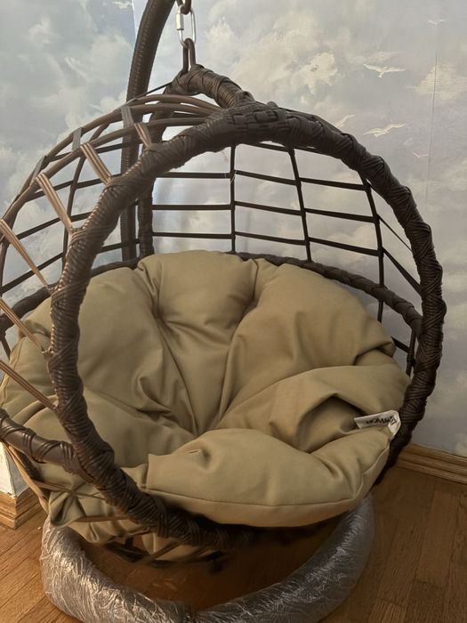 Підвісне крісло-кокон зі стійкою та подушкою