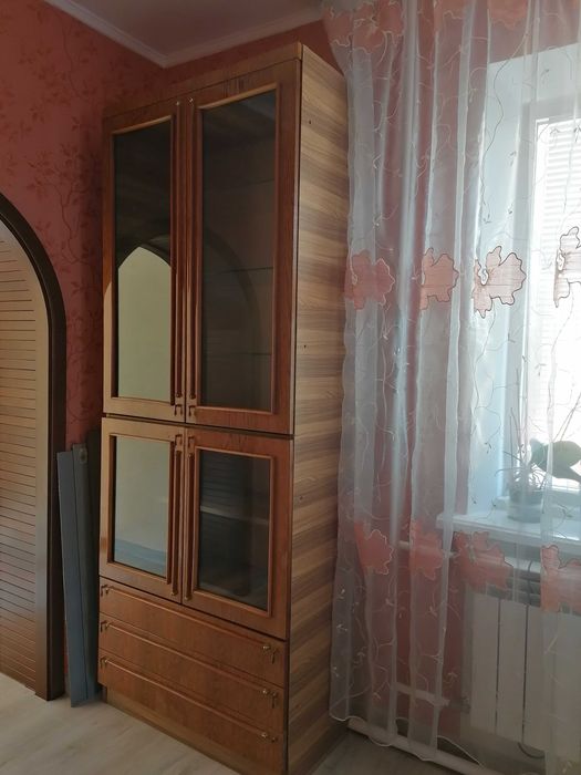 Продам шафу (пенал), б/в