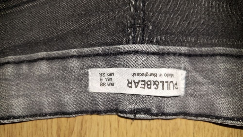 Czarne dżinsy rurki slimm Pull&Bear 38