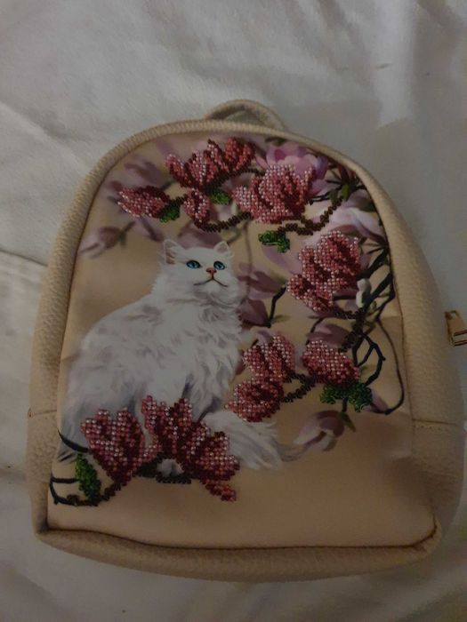 Вишитий бисером рюкзак (ручна робота)