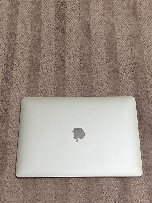 Ноутбук Apple MacBook Air 13 2020 A2337