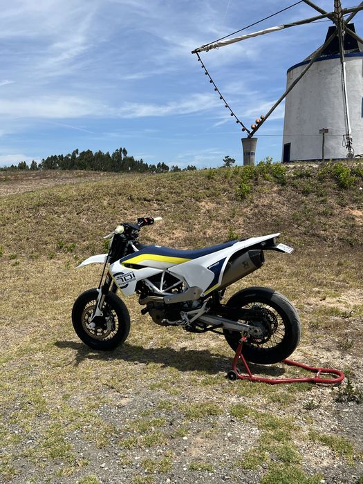 Husqvarna 701 Supermoto
