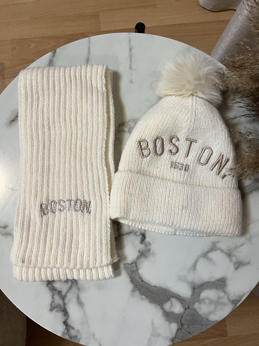 Красивий зимовий набір шапка та хомут