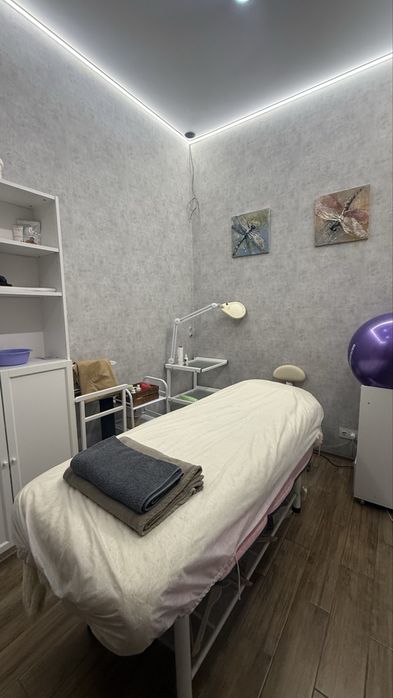 Оренда приміщення під салон, оренда робочого місця майстра манікюру