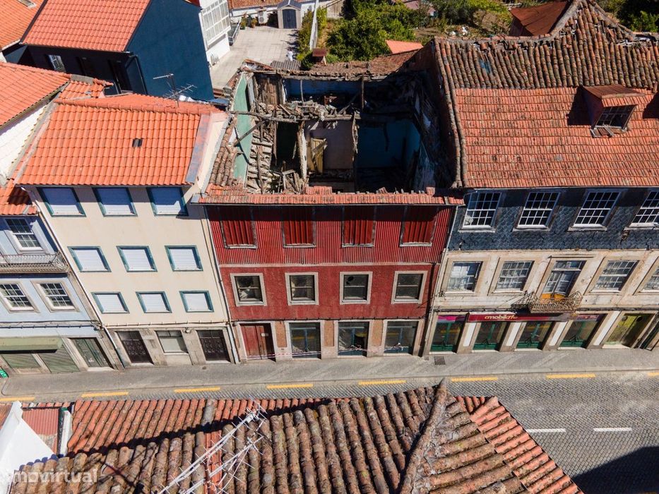 Prédio para Reconstrução no Centro Histórico de Lamego