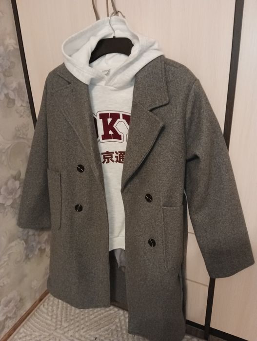 Пальто сіре 42/s