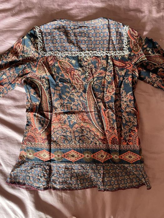 Conjunto de camisas uma da Pepe jeans e outra da Zippy