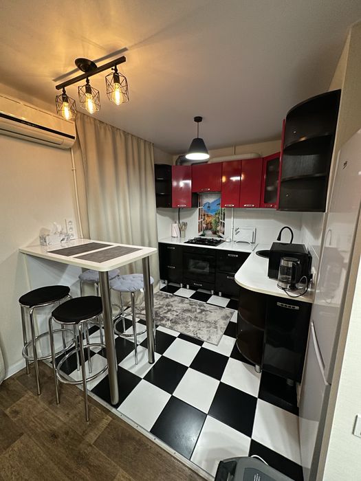 2к квартира на Рабочей 164 Власник