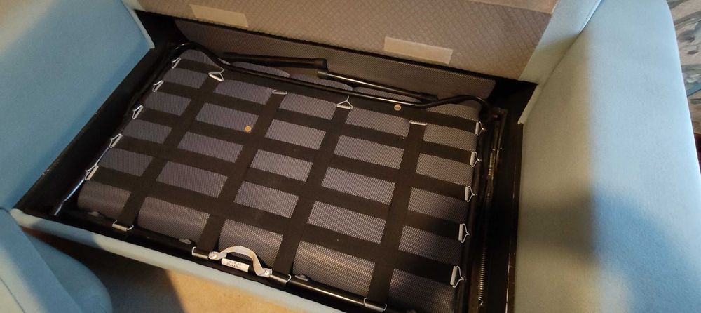 Sofá cama novo com cama normal fácil de abrir